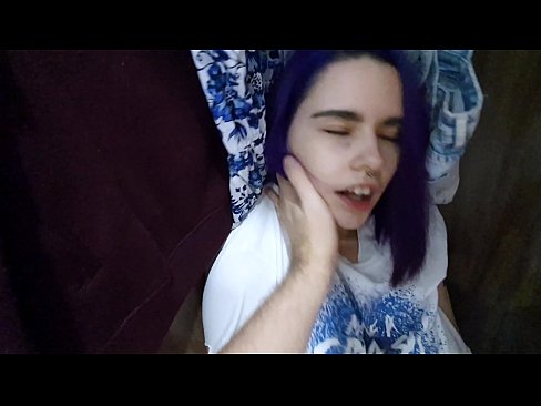❤️ Aimsíodh mo SIS sa closet agus chabhraigh sí cum ❤ Sluts linn ❤